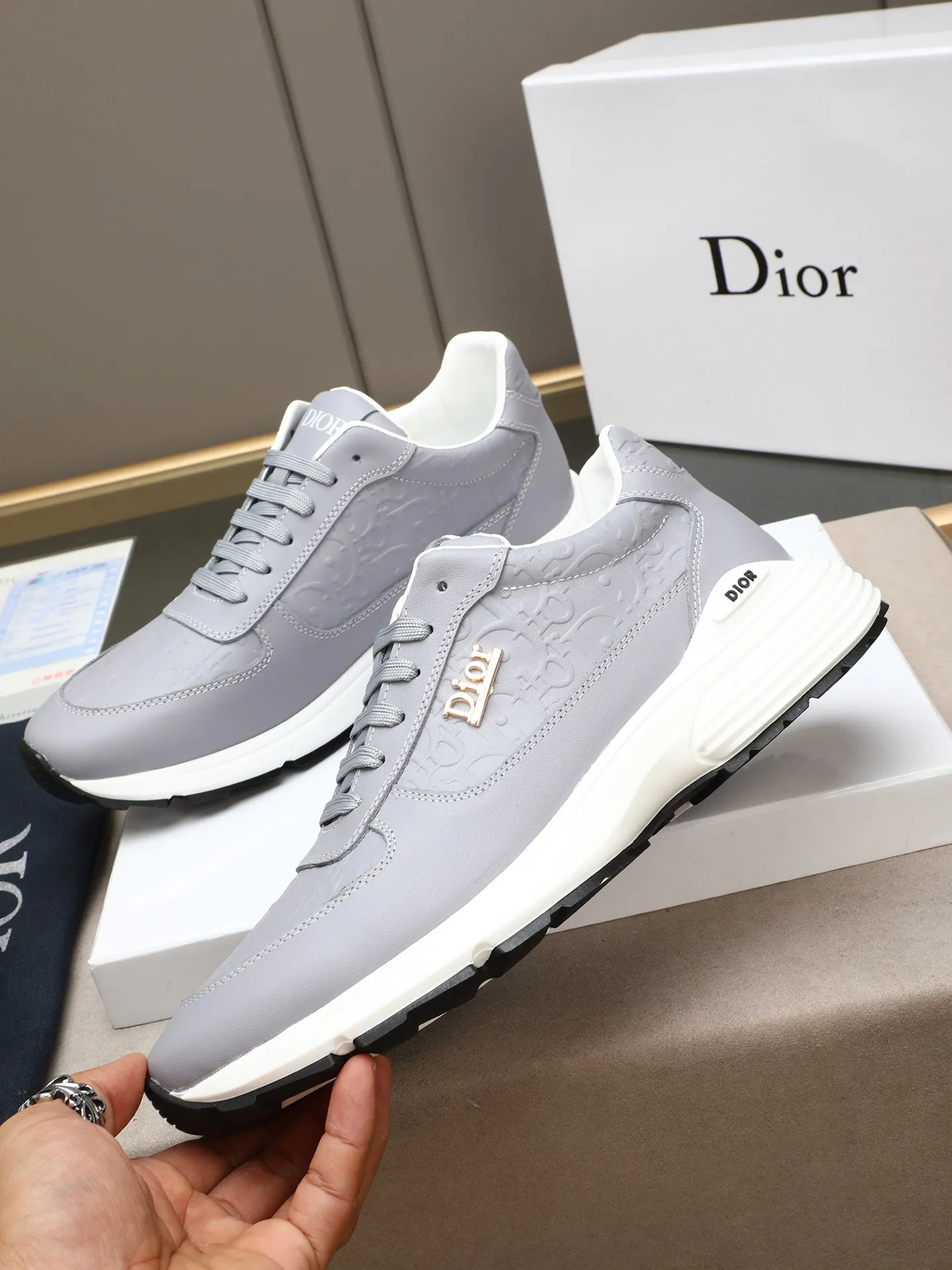 🆕🆕🆕Men's Shoes💰P460 Dior's avant-garde and versatile fashionable men's shoes are privately modeled, calfskin embossed, fashionable, simple, stylish, more eye-catching and more classy. It will subvert the old idea and be a must-have for fashionistas who want to spend time with you! Must keep it for yourself! High-end comfort and low-end, high-end quality workmanship. Code number: 38-44 (45 customized) 3 colors for your choice [kiss][kiss][kiss]